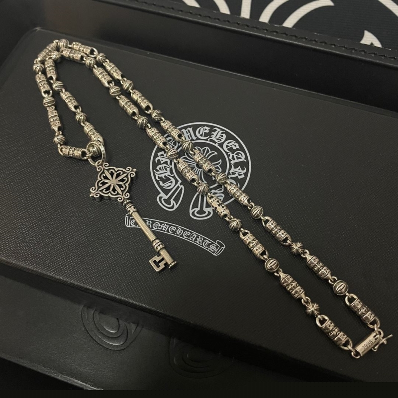 Ch**me He**ts necklaces